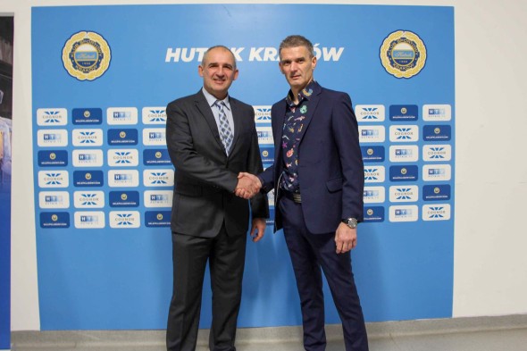 Zmiany organizacyjne w Akademii Piłkarskiej Hutnika Kraków Zmiany organizacyjne w Akademii Piłkarskiej Hutnika Kraków